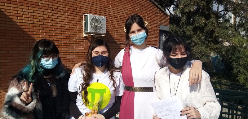 11F Mujer Y Niña En La Ciencia